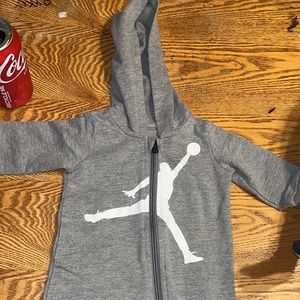 Jordan zip outfit